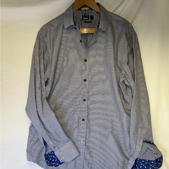 Quieti long sleeve button down shirt. Mens Size XL Blue Texture accent lining - Picture 2 of 9